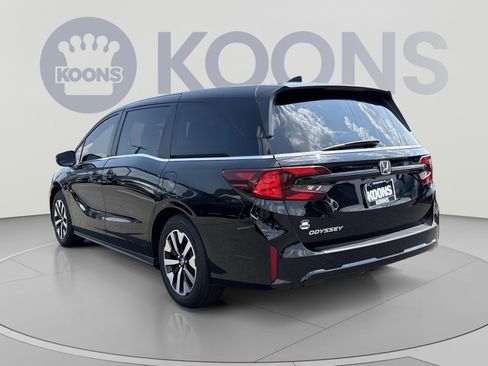 Used 2025 Honda Odyssey EX-L image 4