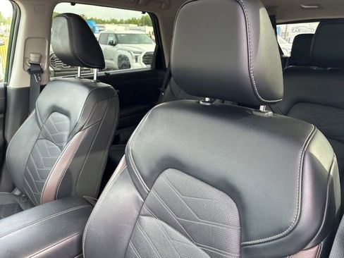 Used 2023 Nissan Pathfinder Platinum AWD/4WD image 8