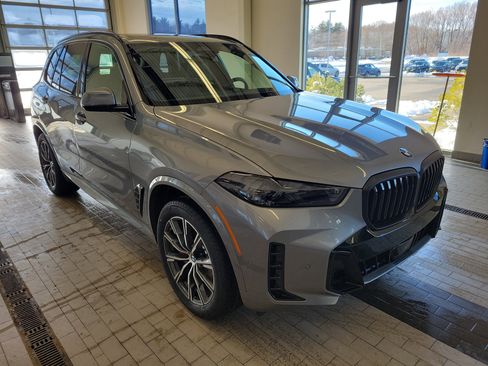 New 2026 BMW X5 xDrive40i w/ M Sport Package image 9