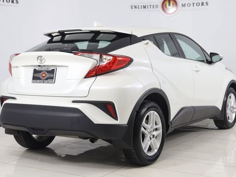 Used 2021 Toyota C-HR LE image 3