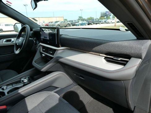 New 2027 Ford Explorer Active AWD/4WD image 11