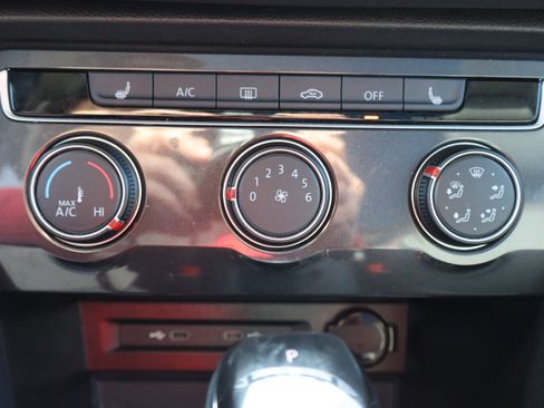 Used 2024 Volkswagen Tiguan Wolfsburg Edition image 24