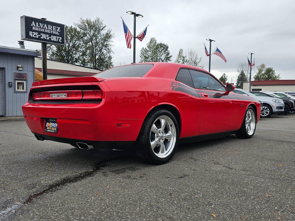 Used 2010 Dodge Challenger R/T RWD image 7