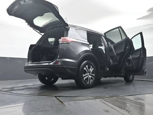 Used 2018 Toyota RAV4 LE w/ All Weather Liner Package AWD/4WD image 46