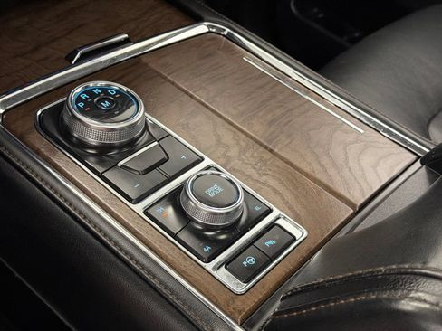 Used 2019 Ford Expedition Platinum AWD/4WD image 32