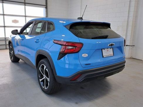 Used 2024 Chevrolet Trax RS w/ Driver Confidence Package image 8