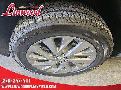Used 2025 Buick Enclave Preferred FWD image 8