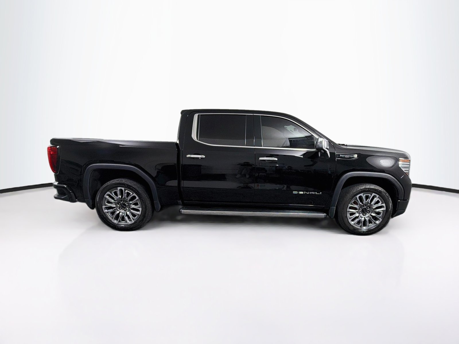 Used 2023 GMC Sierra 1500 Denali Ultimate AWD/4WD image 8