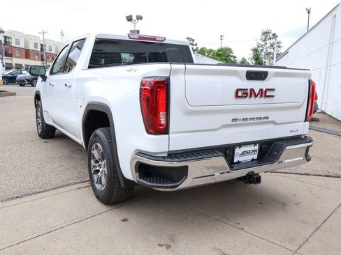 Used 2025 GMC Sierra 1500 SLT AWD/4WD image 3