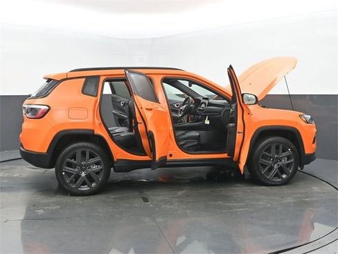 New 2026 Jeep Compass Latitude w/ Sun and Sound Group image 57