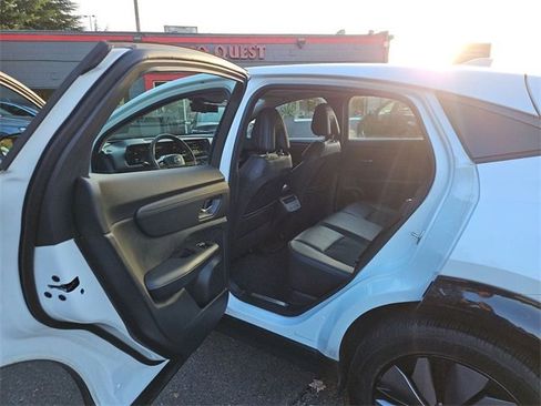 Used 2024 Nissan Ariya AWD image 10