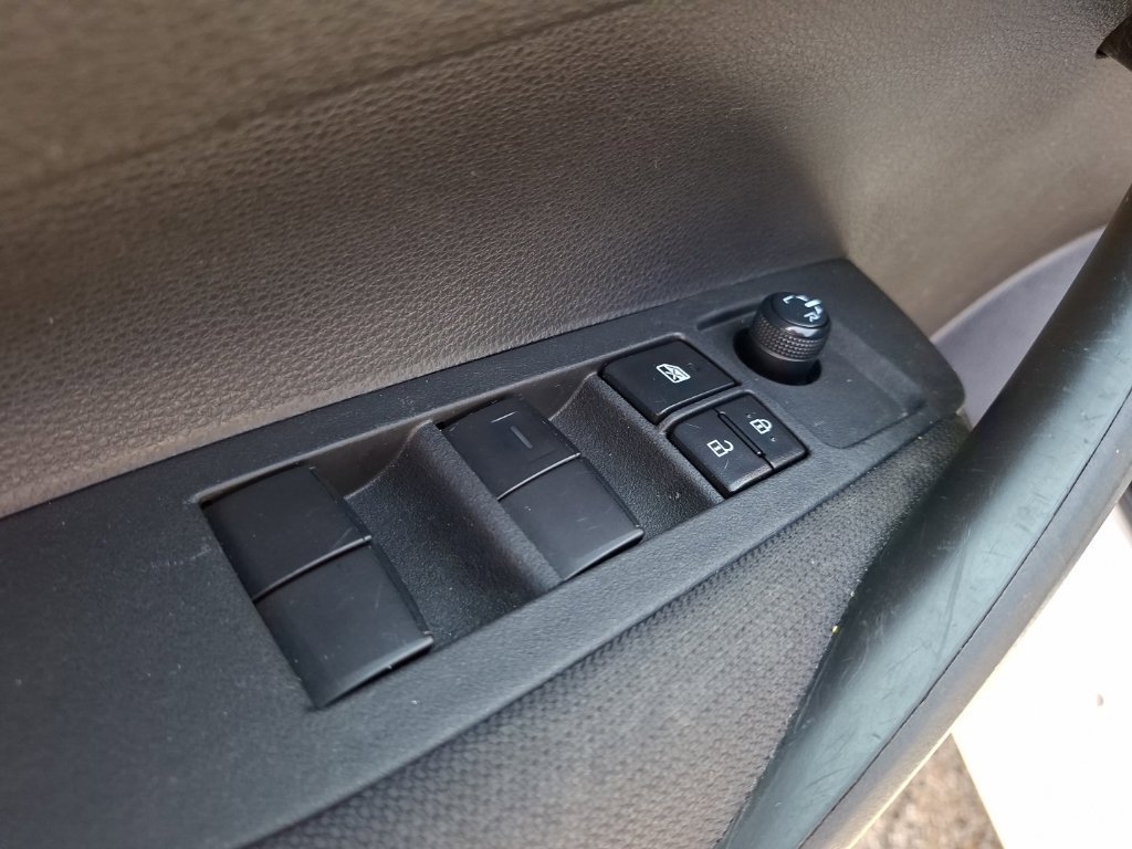 Used 2023 Toyota Corolla LE FWD image 12
