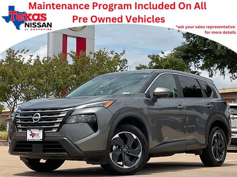 Used 2025 Nissan Rogue SV FWD image 1