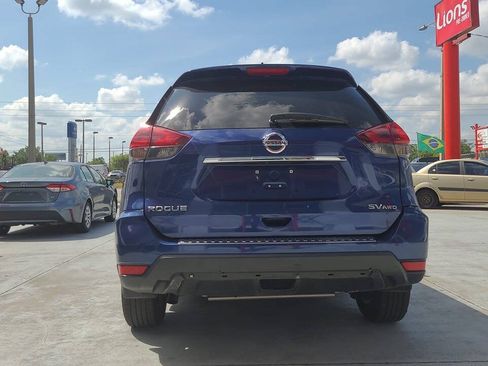 Used 2018 Nissan Rogue SV AWD/4WD image 3