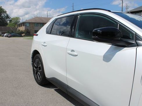 Used 2026 Subaru Solterra w/ Premium Convenience Package AWD/4WD image 46