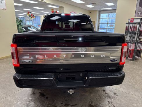 Used 2023 Ford F150 Platinum image 11