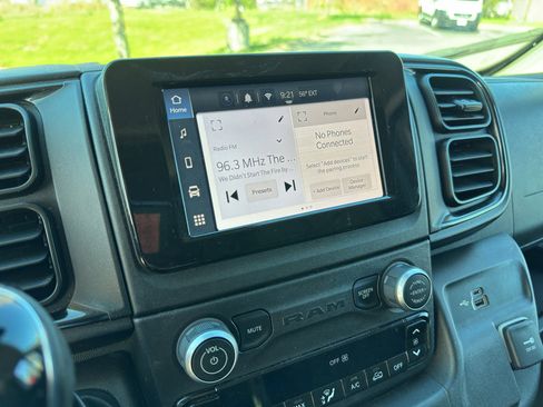 Used 2023 RAM ProMaster 2500 image 17