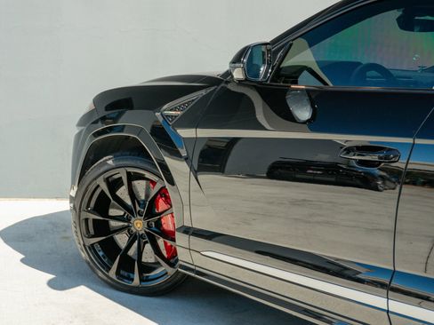 Used 2020 Lamborghini Urus image 45