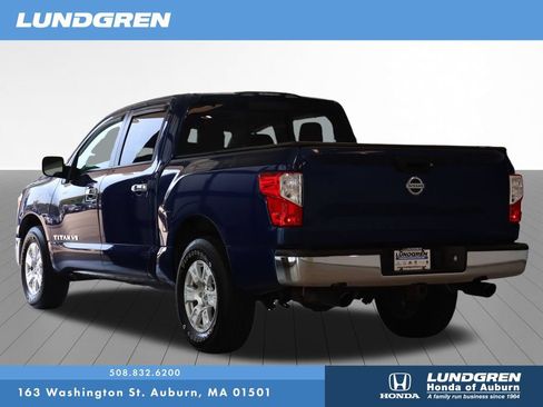 Used 2019 Nissan Titan SV AWD/4WD image 3