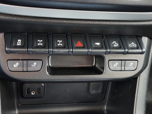 Used 2022 Chevrolet Colorado ZR2 w/ ZR2 Dusk Special Edition image 20