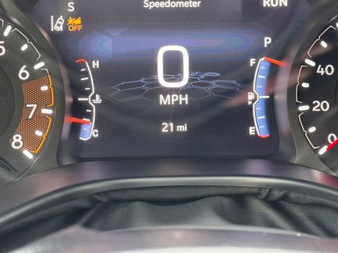 Used 2025 Jeep Compass Latitude w/ Convenience Group image 24