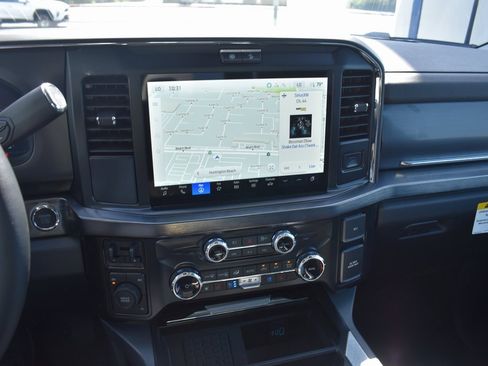 Used 2025 Ford F350 Lariat image 28