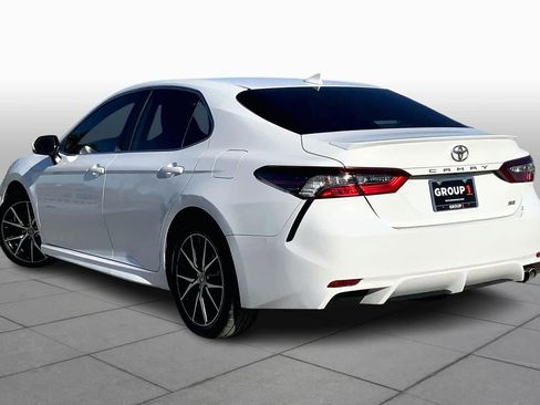 Used 2023 Toyota Camry SE image 11