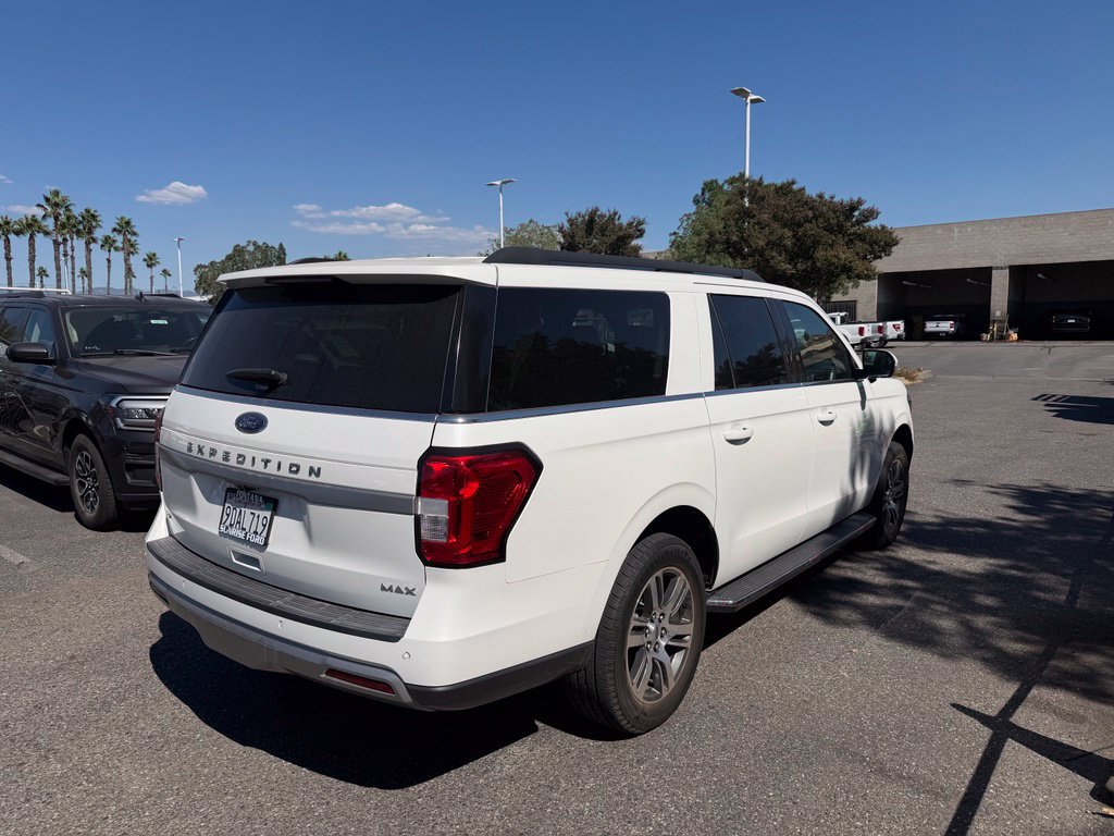 Used 2022 Ford Expedition Max XLT RWD image 3