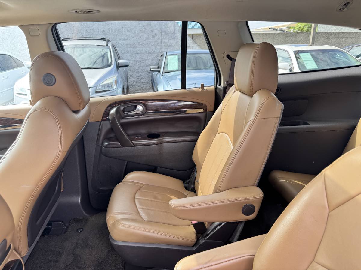 Used 2017 Buick Enclave Premium w/ Experience Buick Package AWD/4WD image 31