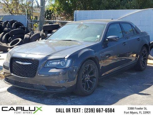 Used 2019 Chrysler 300 S image 3