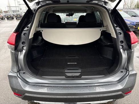 Used 2020 Nissan Rogue SV image 26