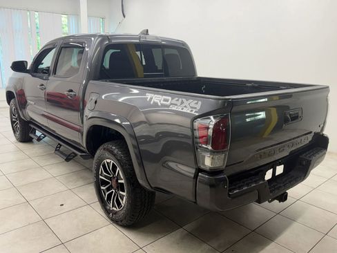 Used 2021 Toyota Tacoma TRD Sport w/ Technology Package AWD/4WD image 7