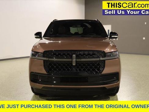 Used 2025 Lincoln Navigator Black Label AWD/4WD image 2