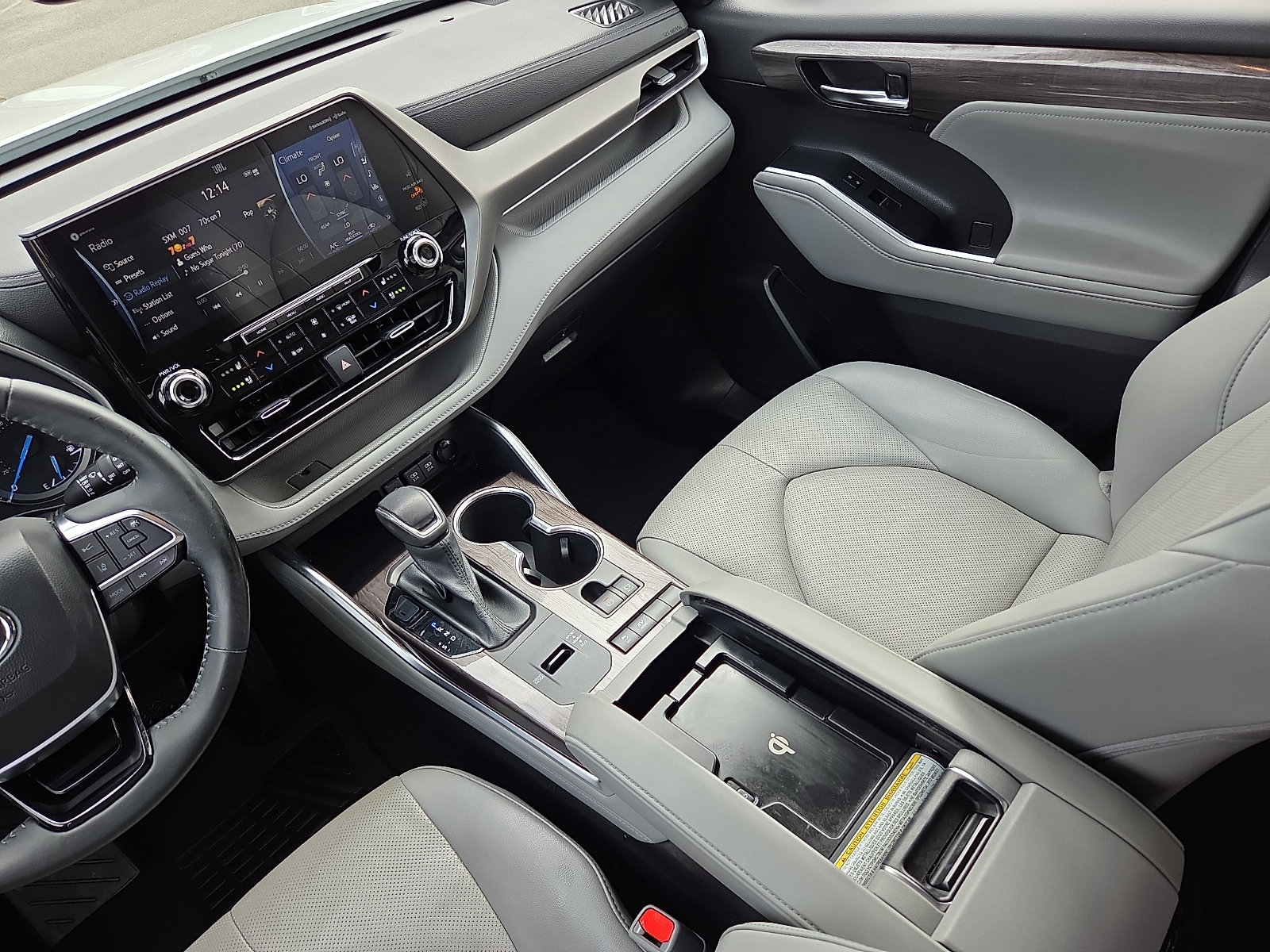 Used 2021 Toyota Highlander Limited FWD image 14