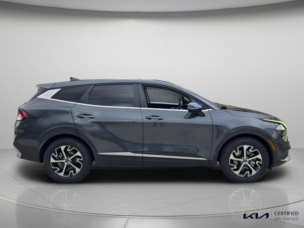 Certified 2023 Kia Sportage EX FWD image 4