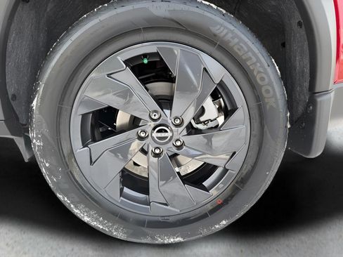 New 2026 Nissan Rogue SV image 30