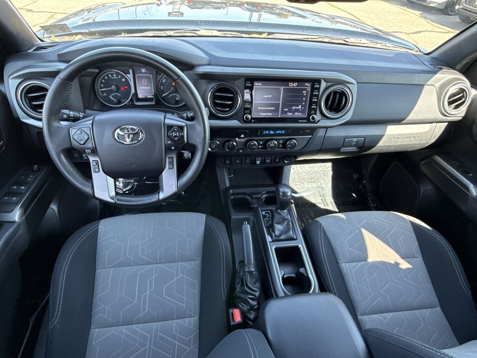 Used 2021 Toyota Tacoma TRD Off-Road w/ Technology Package AWD/4WD image 23