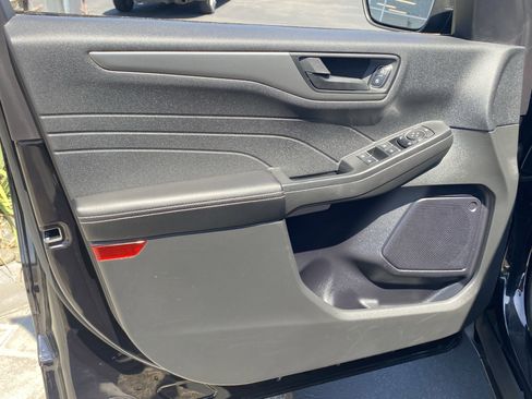 Used 2023 Ford Escape Active image 13