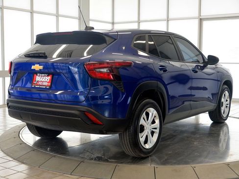 Used 2024 Chevrolet Trax LS image 8