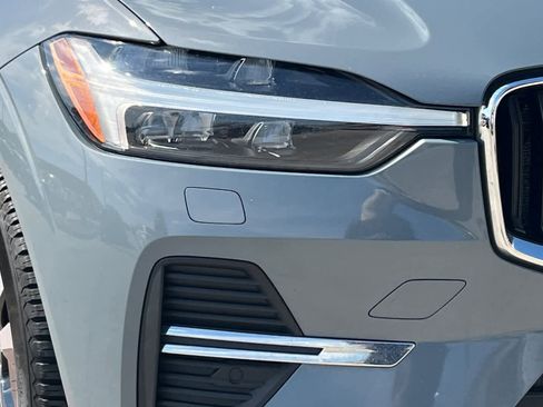 Used 2023 Volvo XC60 B5 Core image 33