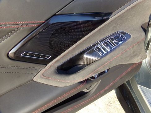 Used 2024 Chevrolet Corvette Z06 RWD image 15