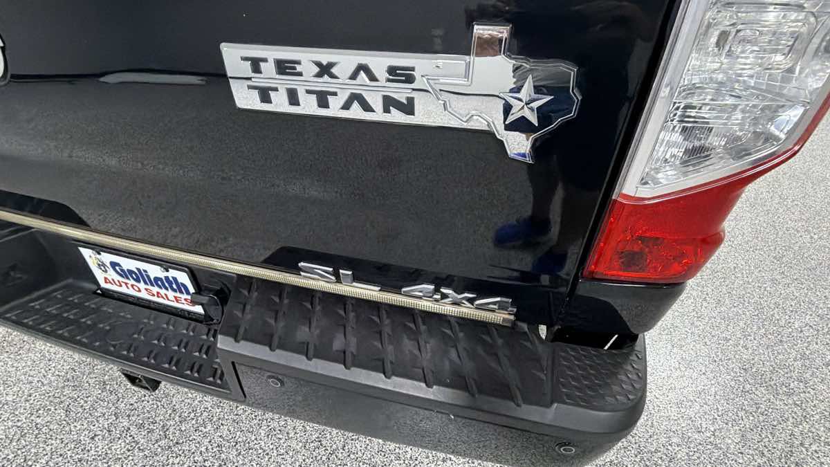 Used 2018 Nissan Titan SL w/ Texas Titan Edition AWD/4WD image 31