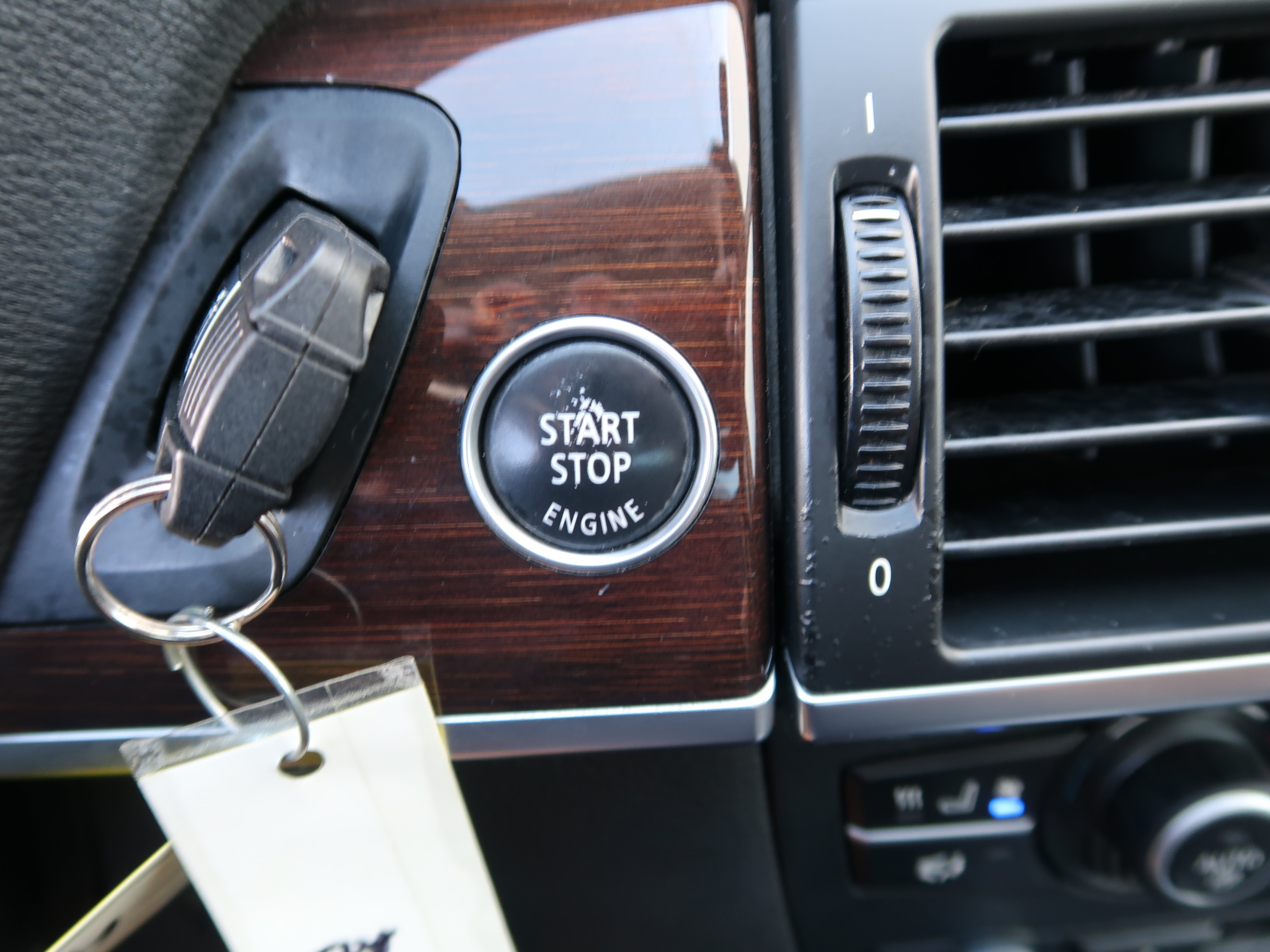 Used 2010 BMW X5 xDrive30i AWD/4WD image 16