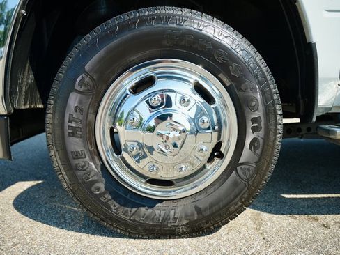 Used 2024 RAM 3500 Big Horn image 31