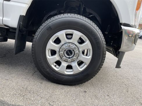 Used 2023 Ford F250 XLT w/ Snow Plow Prep Package image 11