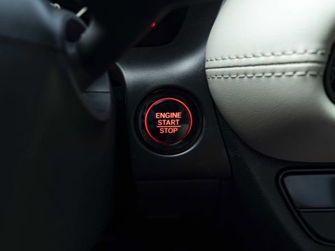 Certified 2026 Honda HR-V LX image 25