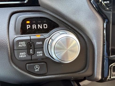Used 2026 RAM 1500 Laramie AWD/4WD image 21