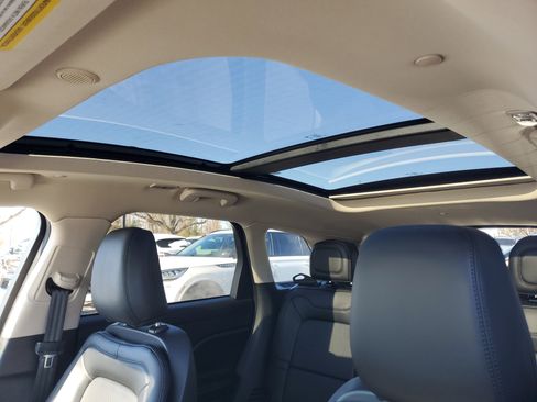 Certified 2023 Lincoln Corsair Reserve w/ Equipment Group 201A image 11