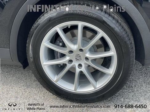 Used 2024 Porsche Cayenne AWD/4WD image 28