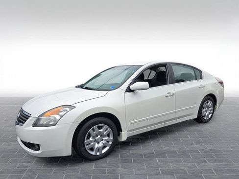 Used 2009 Nissan Altima 2.5 S w/ Convenience Pkg FWD image 3